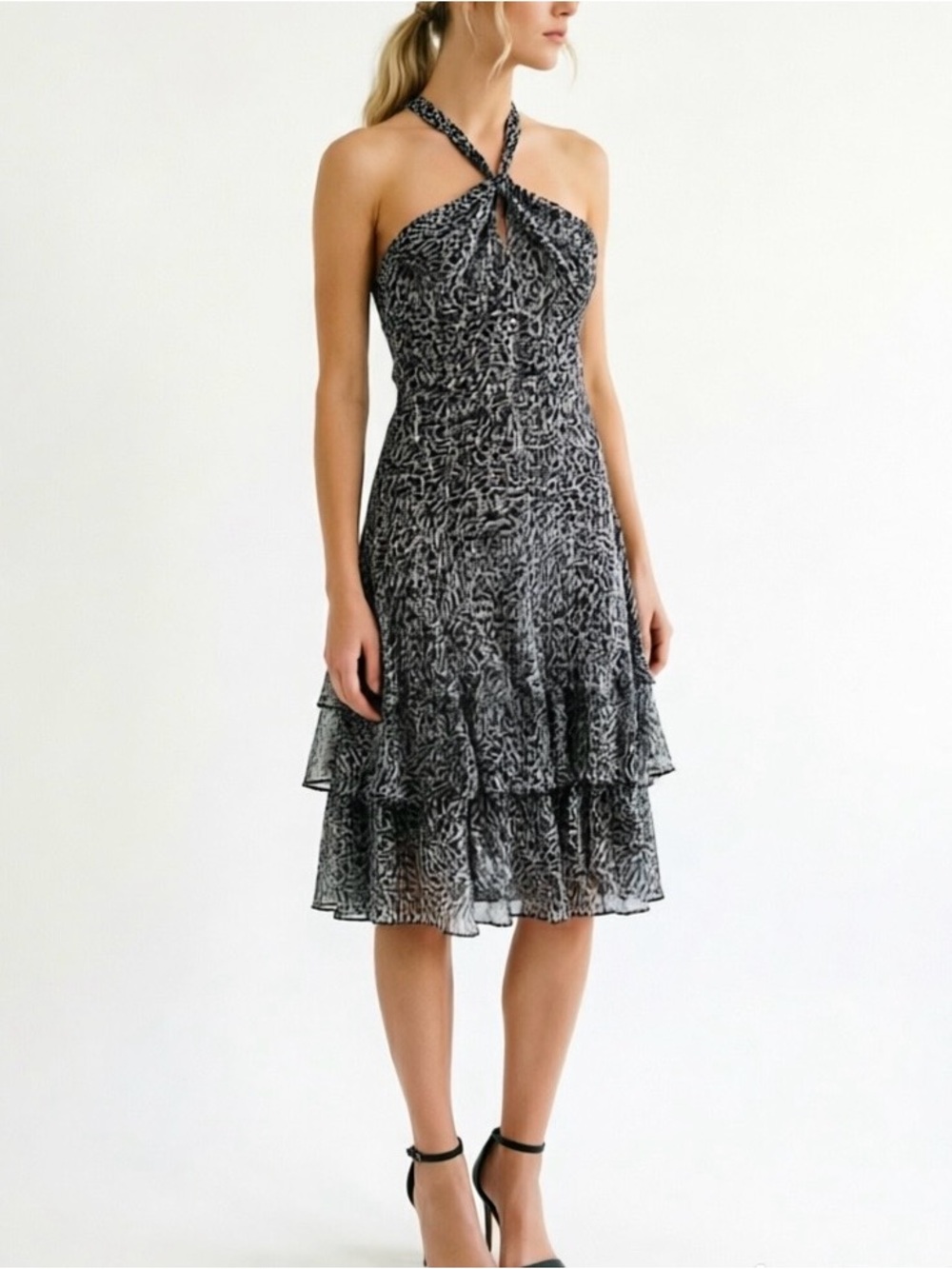Ann Taylor 100% Silk Halter Dress Tiered Ruffle Hem Side Zip Size 4